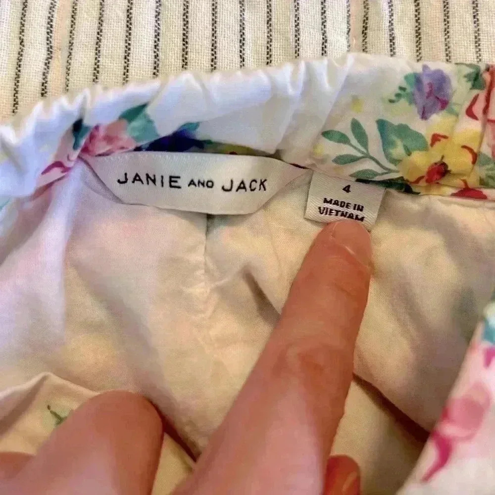 Janie and Jack Floral Ruffle Hem Short size 4 - Picture 6 of 6